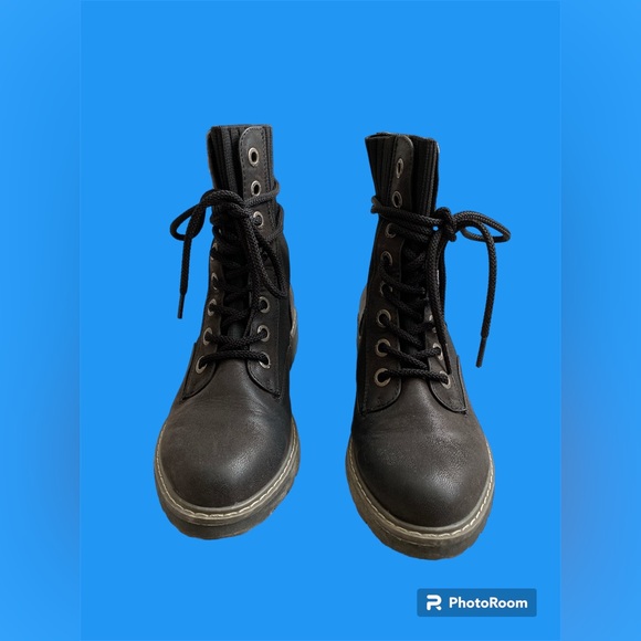 Blowfish - Picture 2 of 6